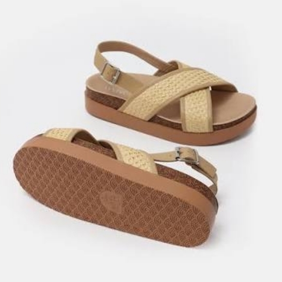 Wyder Studios | Monti Criss-Cross Footbed Sandals - Picture 3 of 4